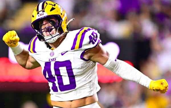 number 40 of the LSU Tigers football team celebrating